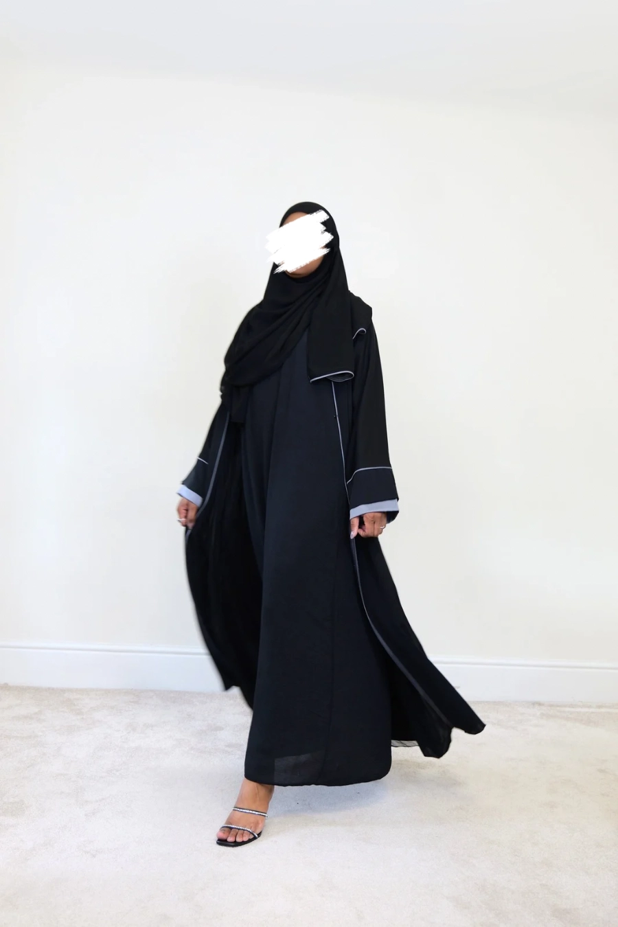 Reesha Hubb Abaya